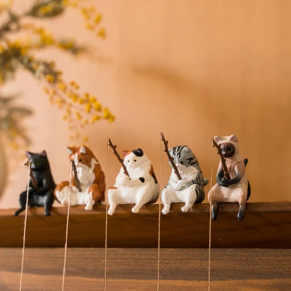 Hand-Painted Mini Cat Desk Figurines – Set of 5 Cute Cartoon Kitty Companions
