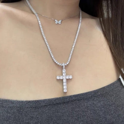 HeavenlyShine – Moissanite Cross Pendant